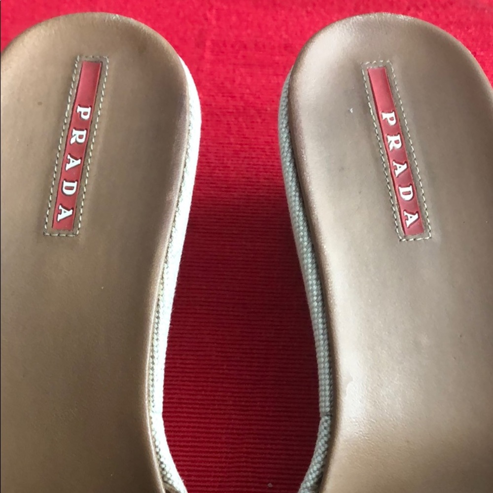 Prada’s Super Comfortable wedge - Picture 7 of 8